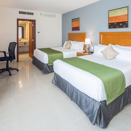 Wyndham Garden Playa Del Carmen Hotell Eksteriør bilde
