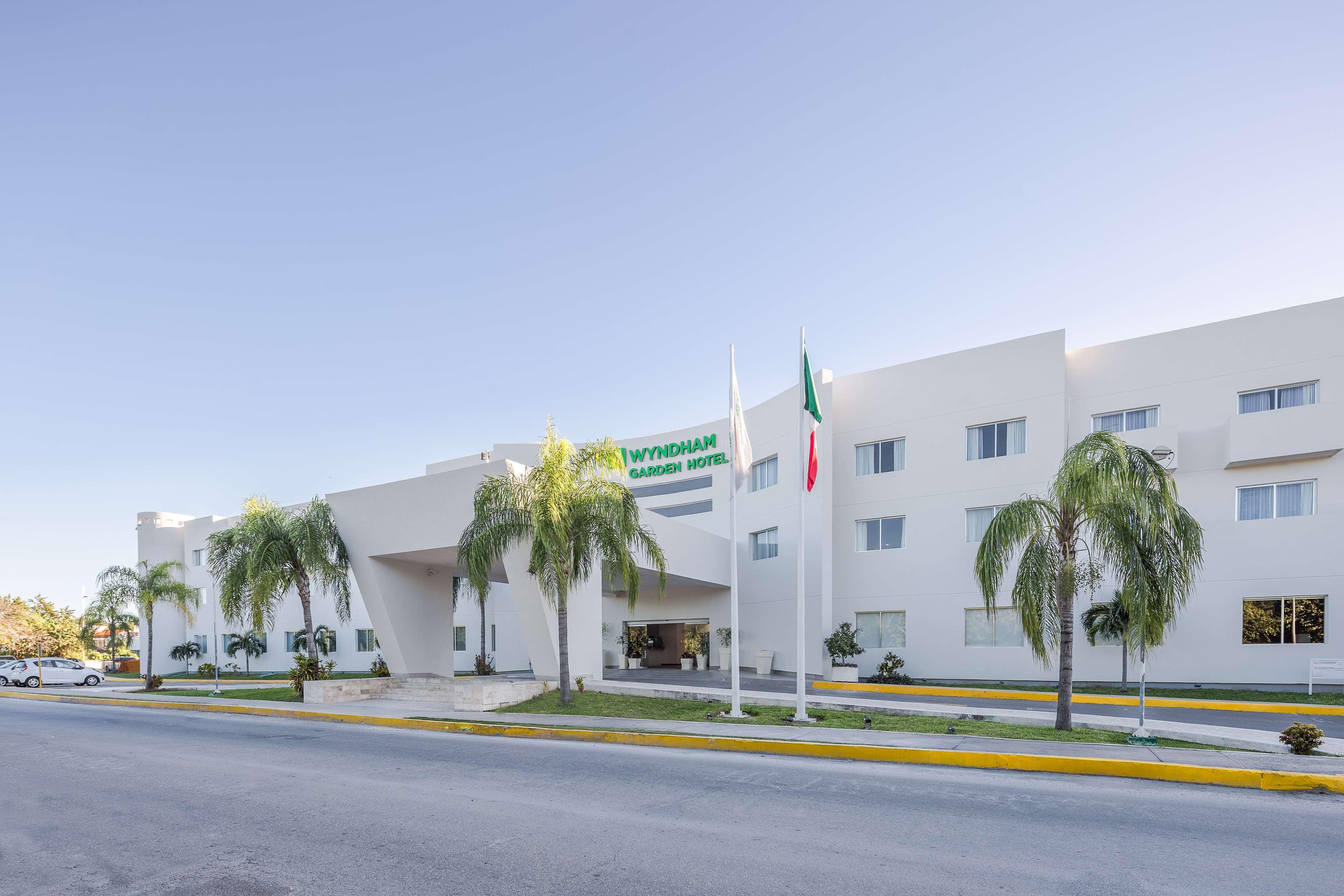 Wyndham Garden Playa Del Carmen Hotell Eksteriør bilde Hospital General de la Mujer