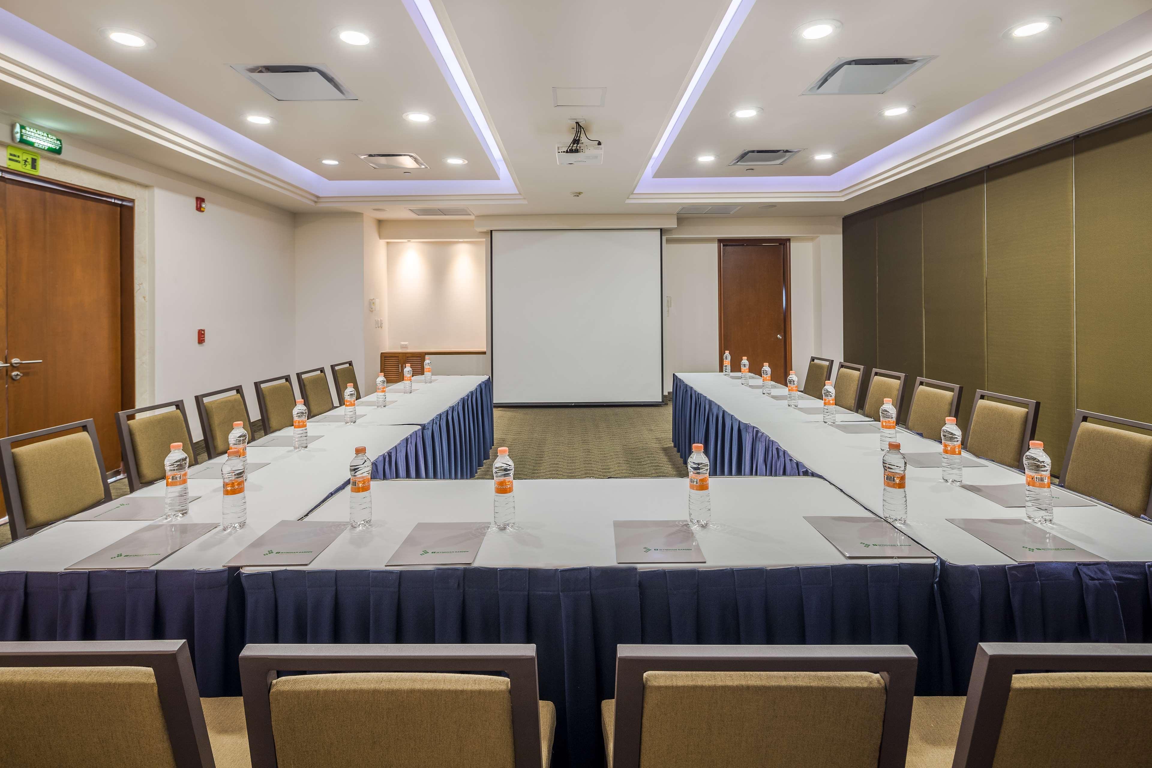 Wyndham Garden Playa Del Carmen Hotell Eksteriør bilde Meeting room