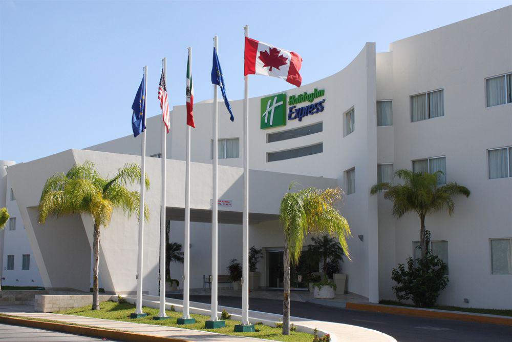 Wyndham Garden Playa Del Carmen Hotell Eksteriør bilde Holiday Inn Express in Cancun, Mexico